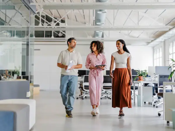 Kontrolle mit Hilfe von